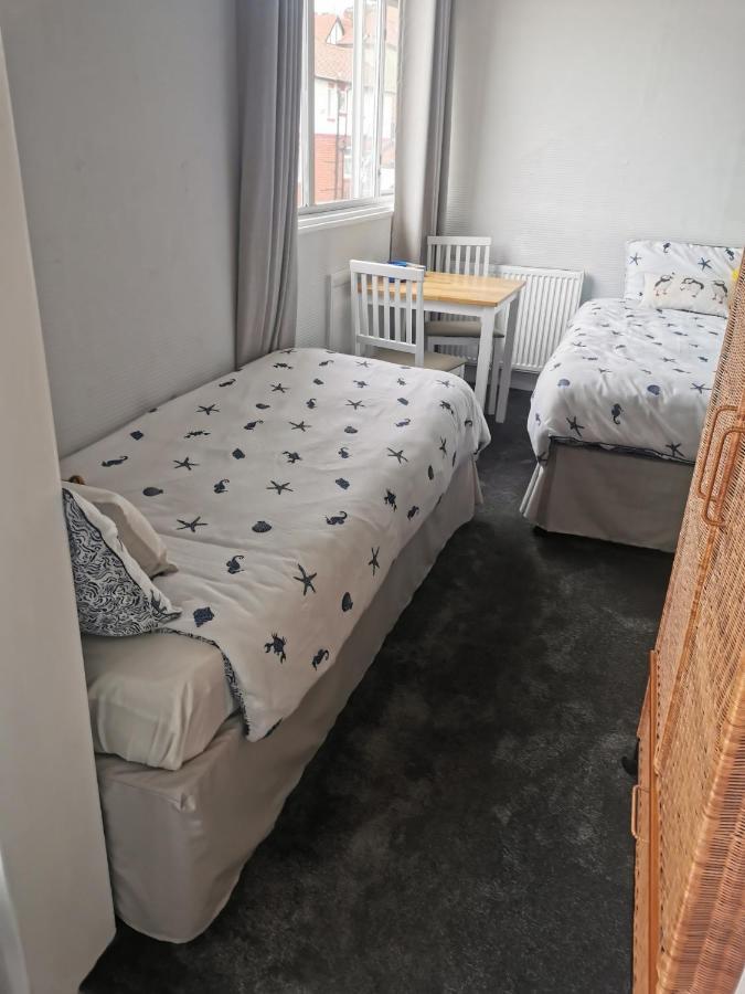 Rooms@No.9 Scarborough Luaran gambar